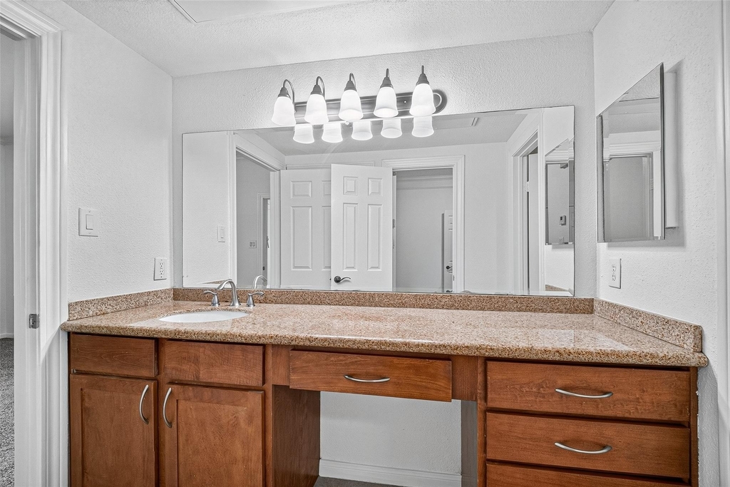2700 Revere Street - Photo 27
