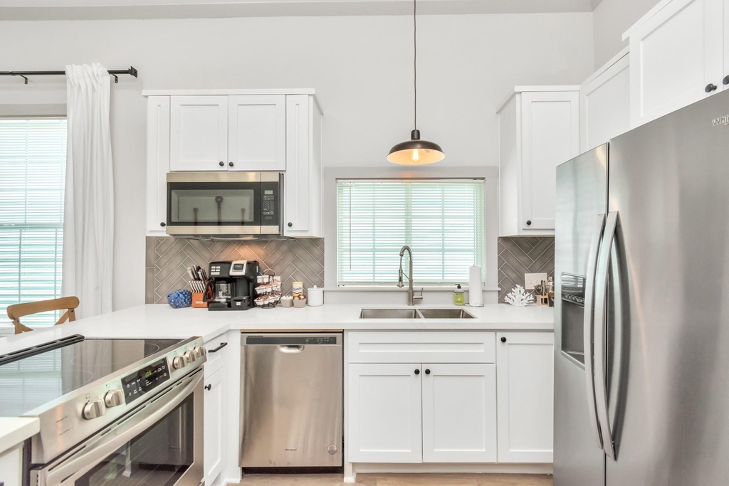 804 34th Street - Photo 2