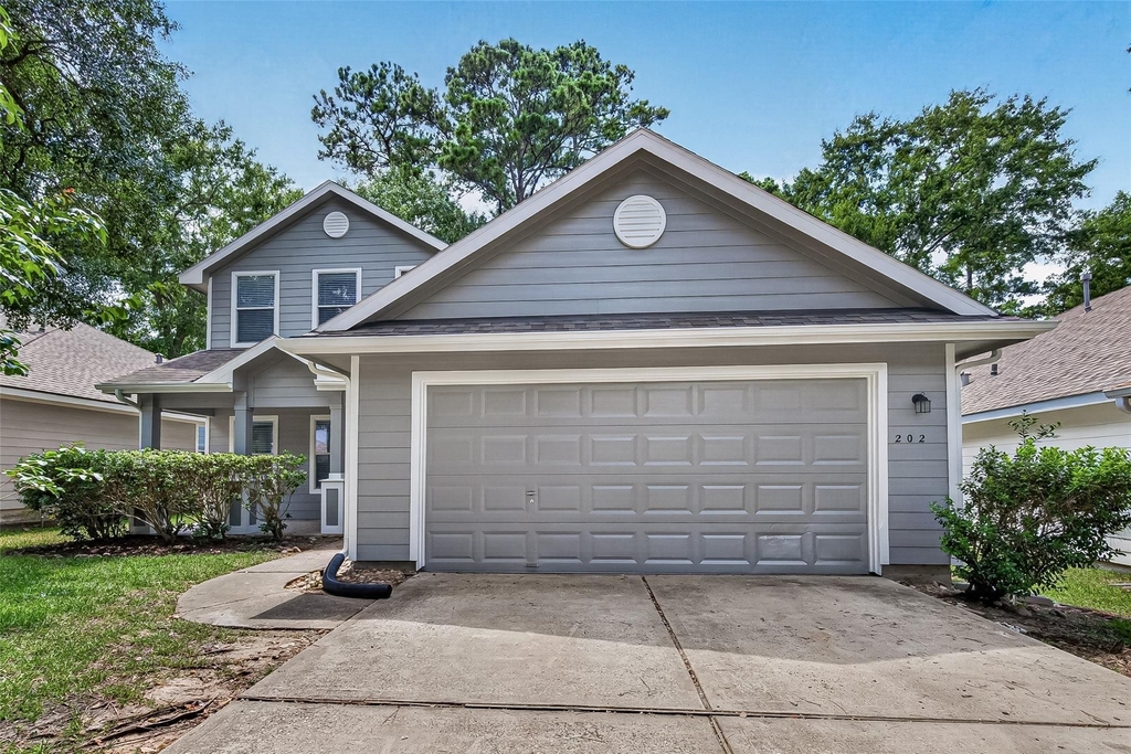 202 N Vesper Bend Circle - Photo 0