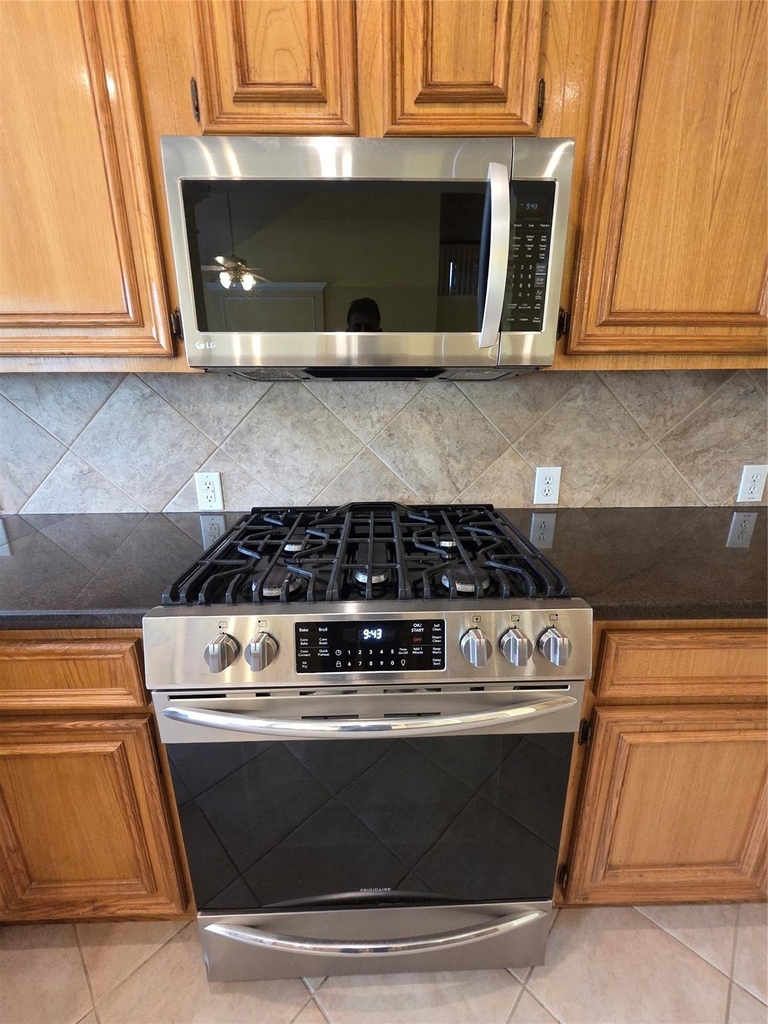 6030 Gablestone Lane - Photo 12