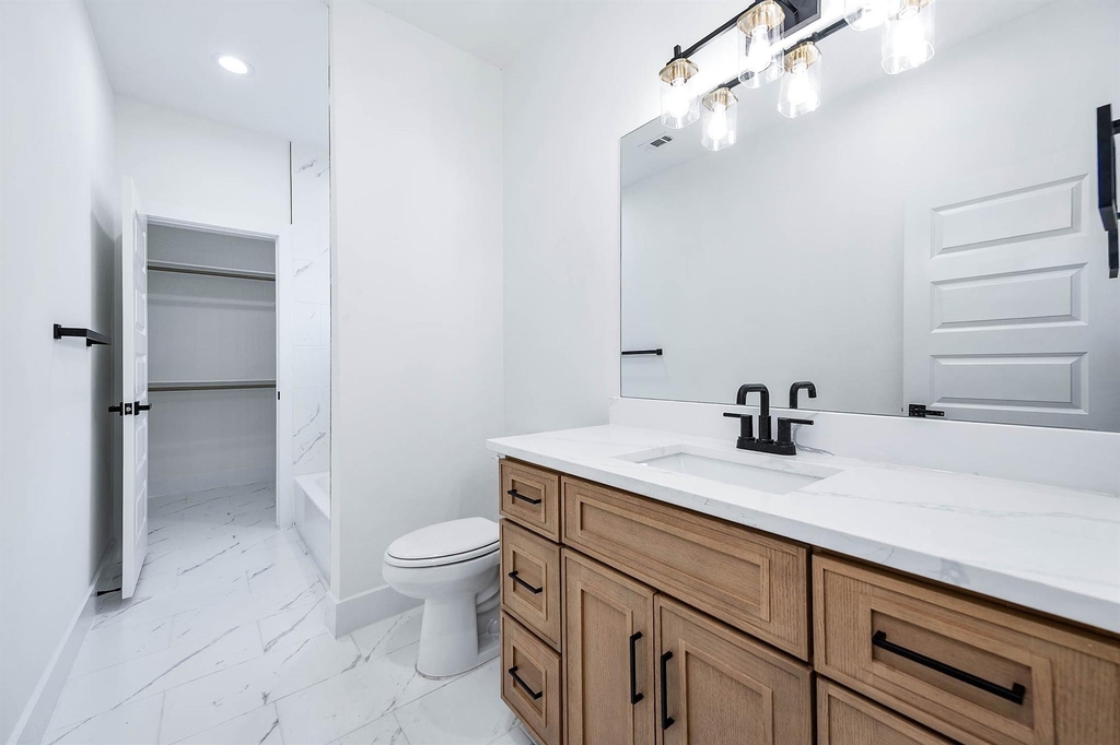 3209 St Emanuel Street - Photo 8