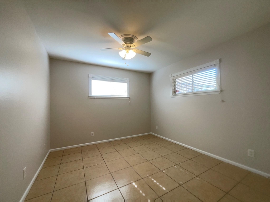 1502 Heights Boulevard - Photo 10