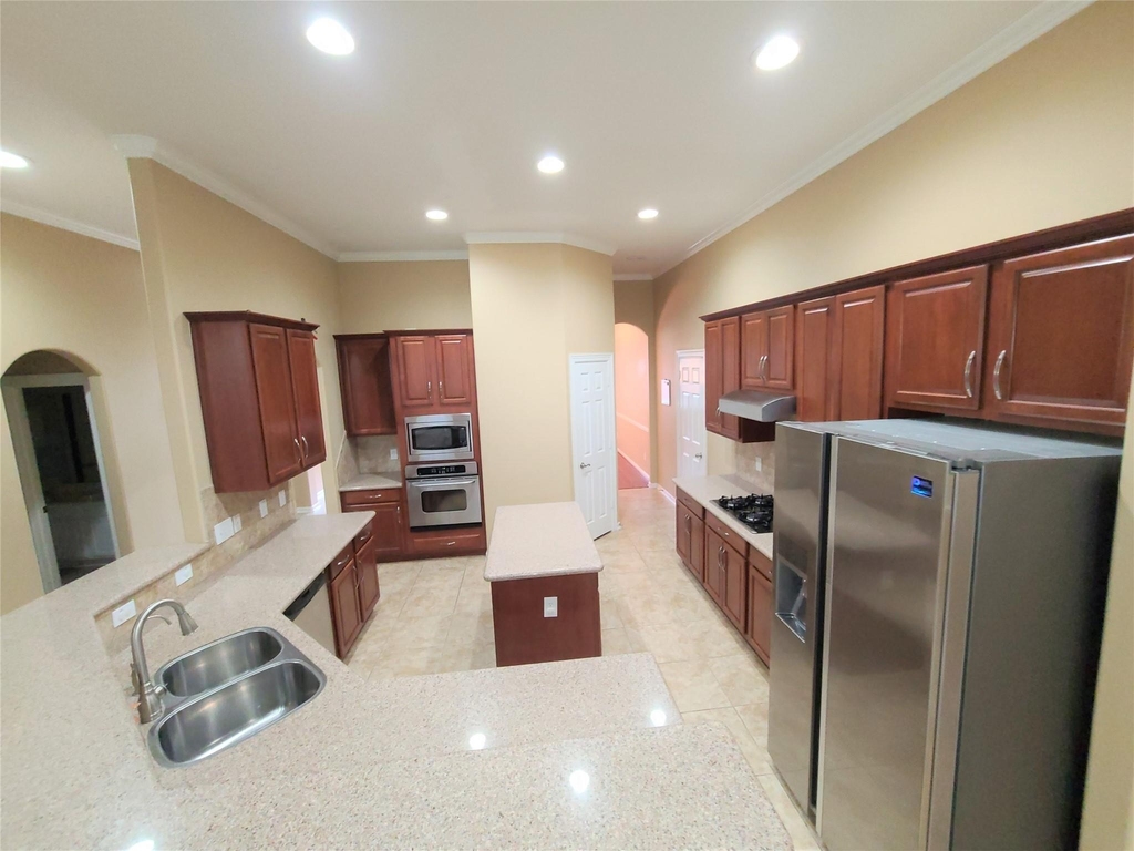 7015 Pinefern Lane - Photo 3