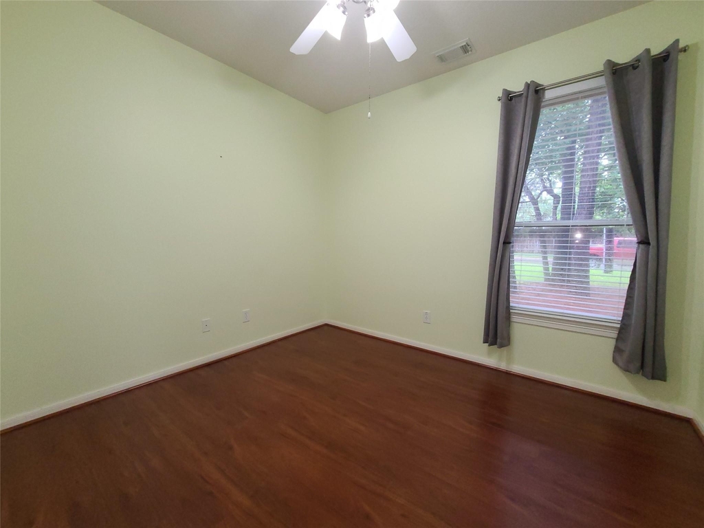 7015 Pinefern Lane - Photo 13