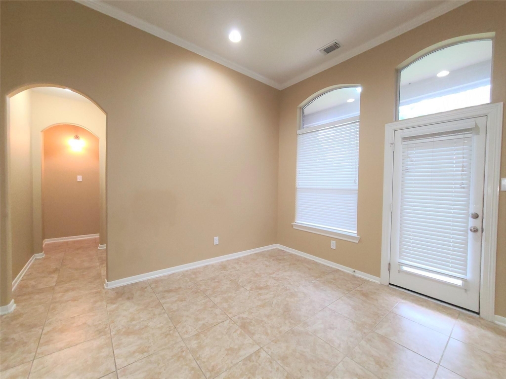 7015 Pinefern Lane - Photo 5