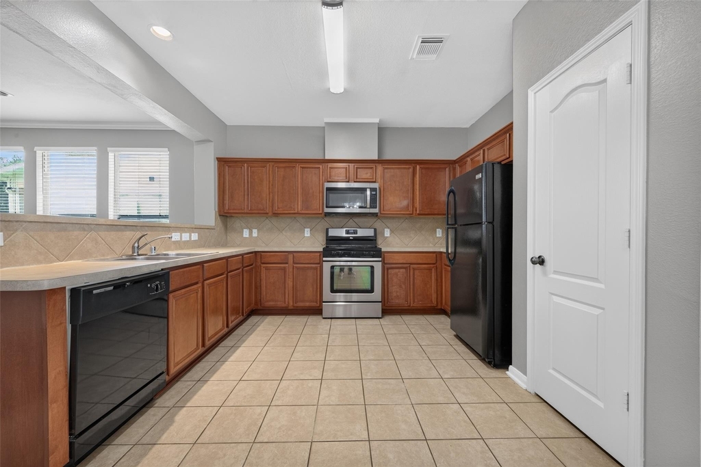 8126 Montague Manor Lane - Photo 15