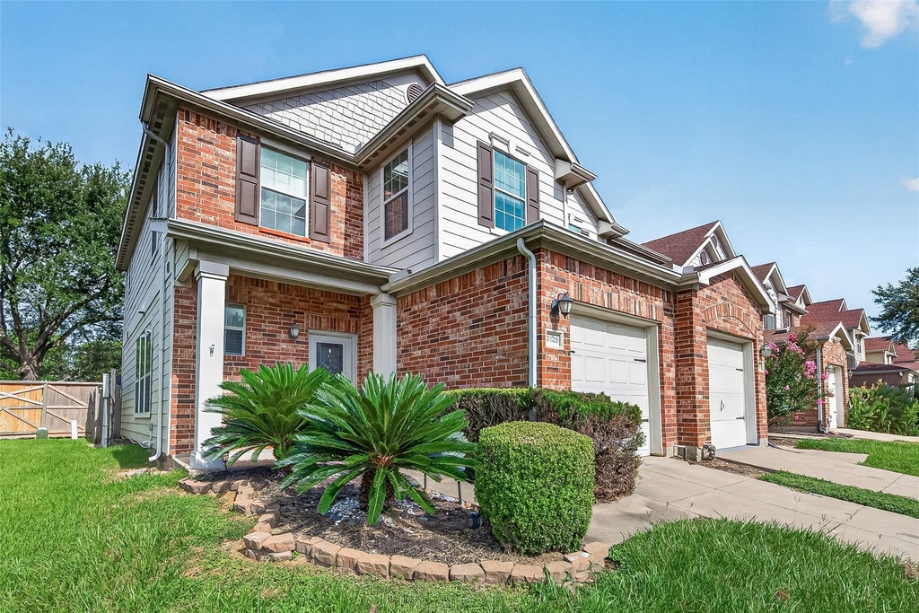 8126 Montague Manor Lane - Photo 3