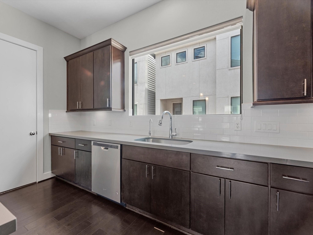 1615 Milby Street - Photo 7