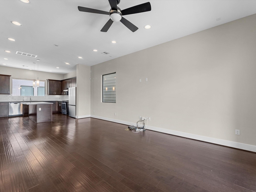 1615 Milby Street - Photo 3