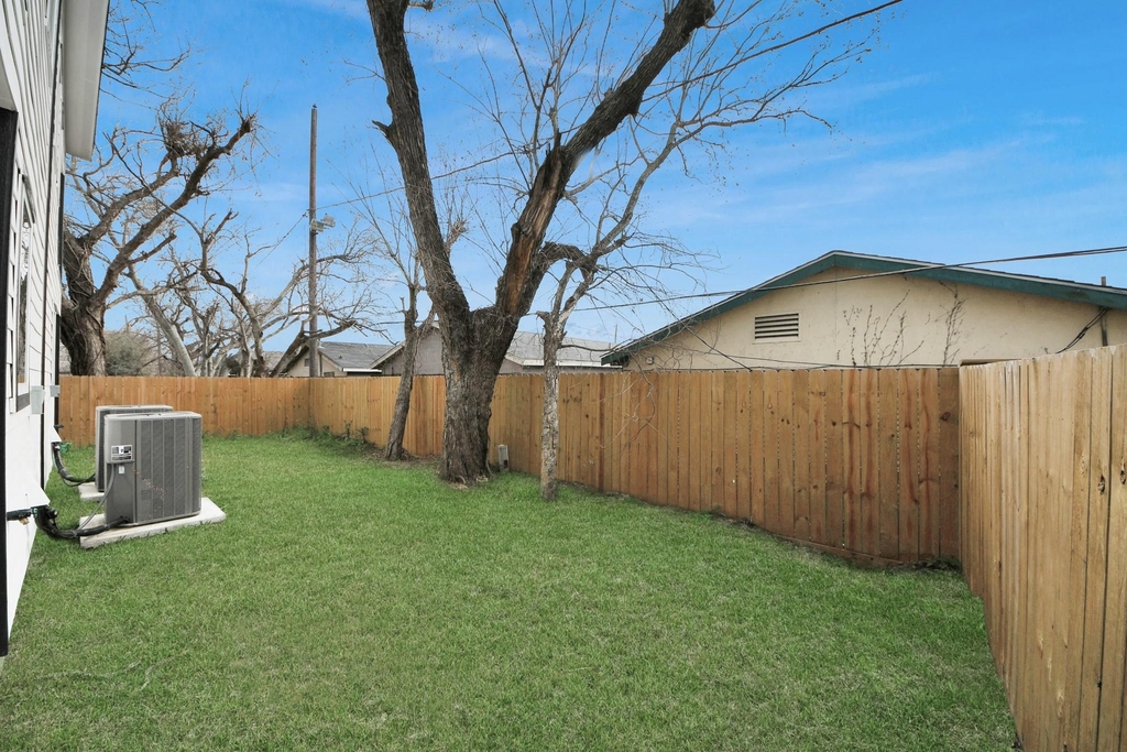 3524 Rebecca Street - Photo 39