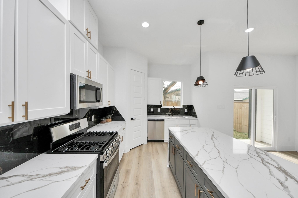 3524 Rebecca Street - Photo 13