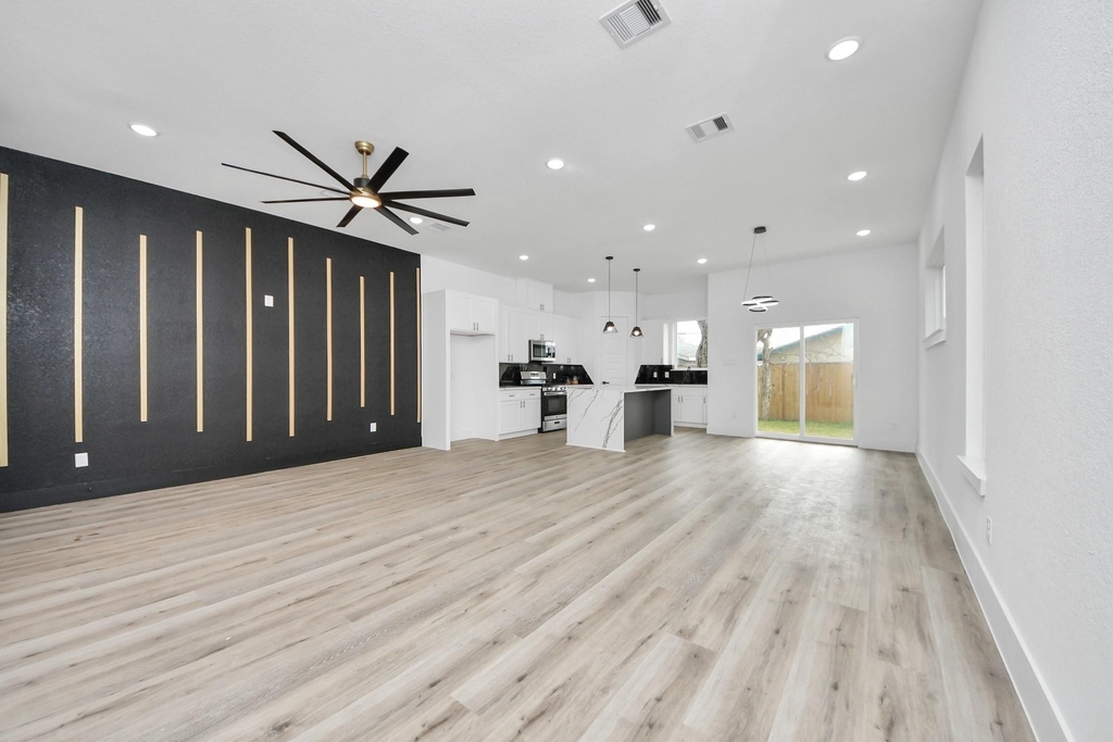 3524 Rebecca Street - Photo 4