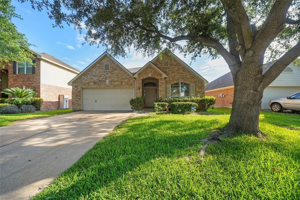 20410 Pomegranate Lane - Photo 0