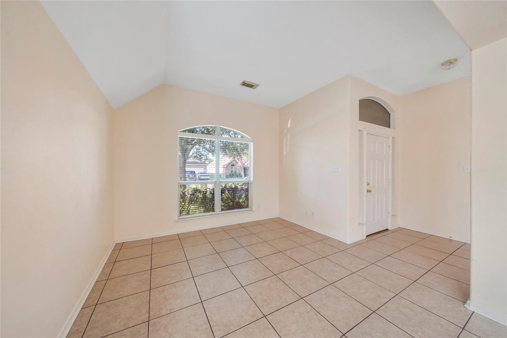 20410 Pomegranate Lane - Photo 2