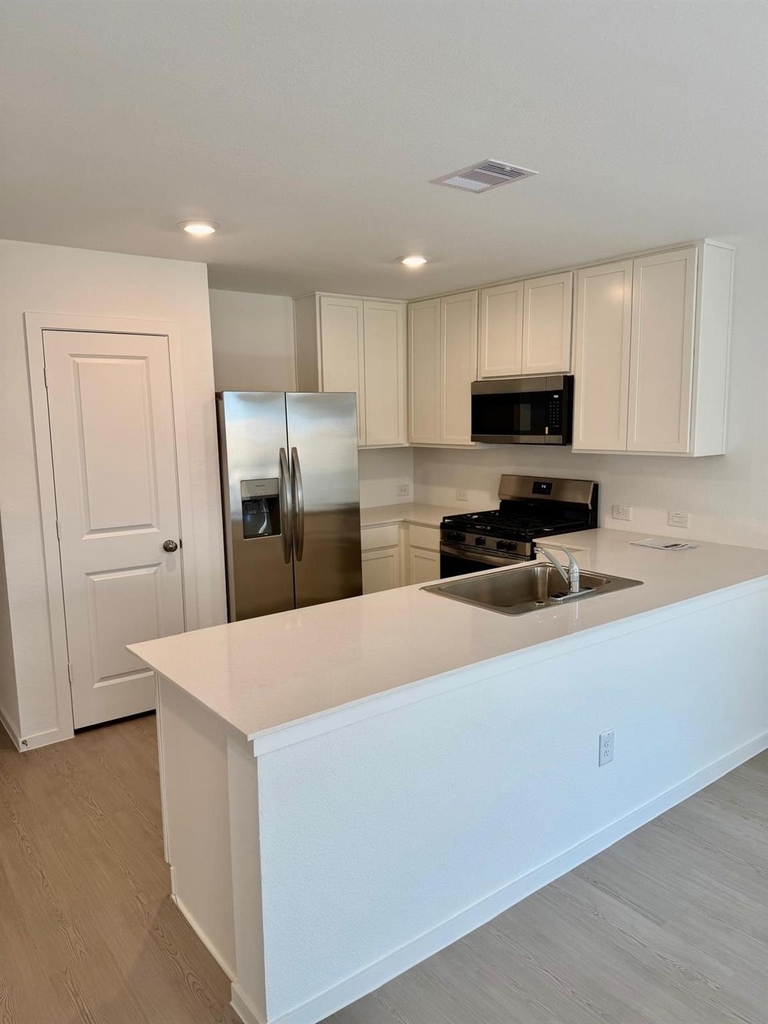 28807 Golden Wheat Ct - Photo 3