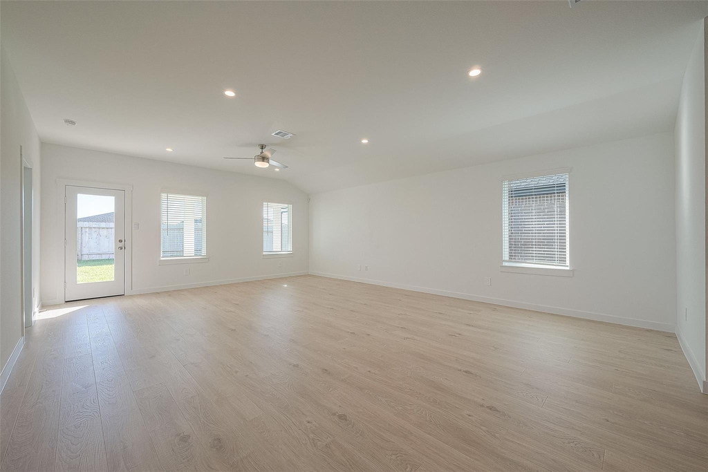 4303 Whitefish Lane - Photo 5