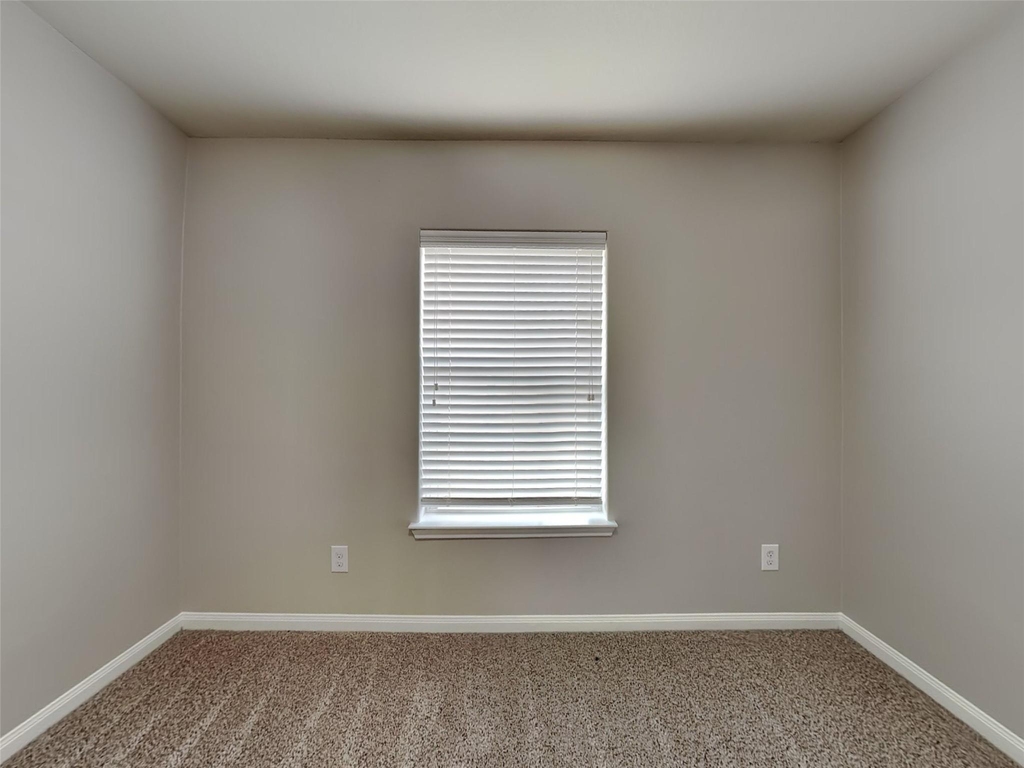 22719 Klingamans Way - Photo 11