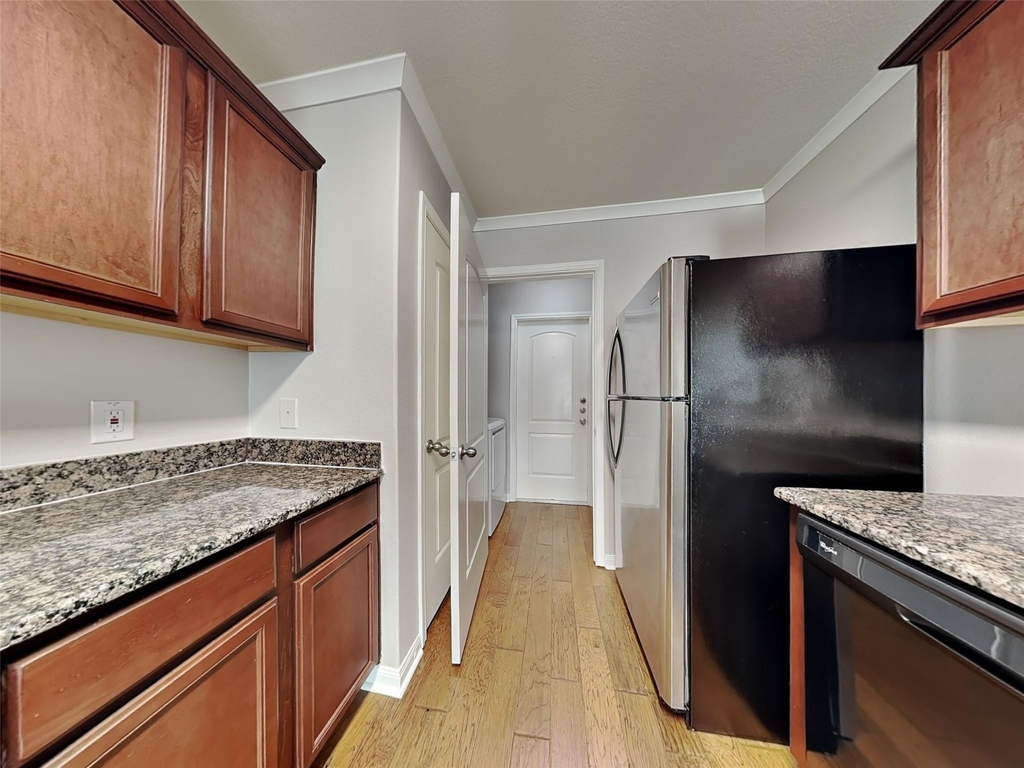 22719 Klingamans Way - Photo 4