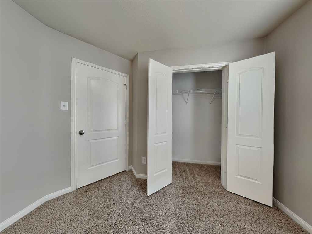 22719 Klingamans Way - Photo 9