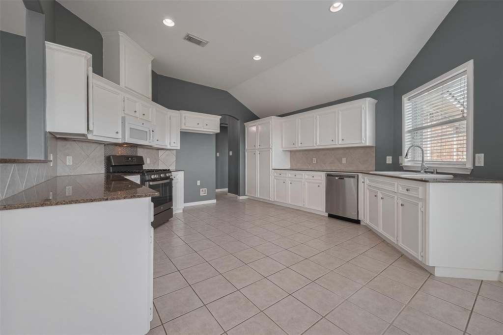 9631 Highland Pointe Drive - Photo 14