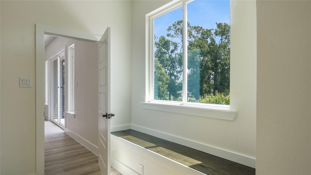 1315 Knight Street - Photo 8
