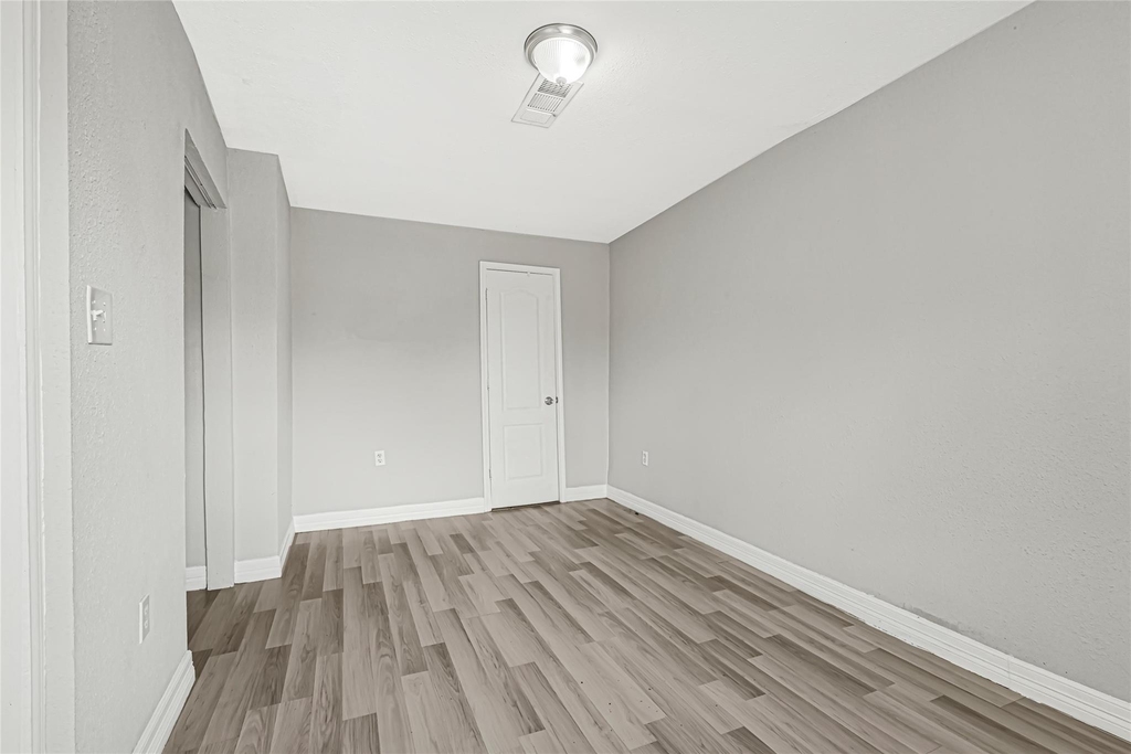 306 E 38th Street - Photo 12