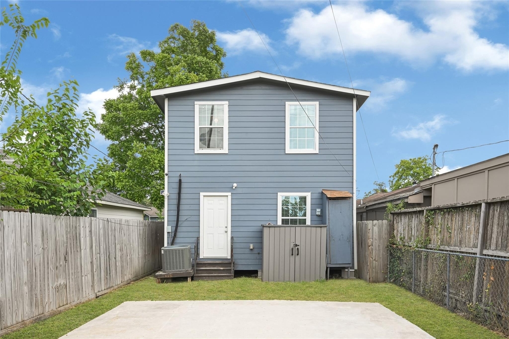 306 E 38th Street - Photo 22