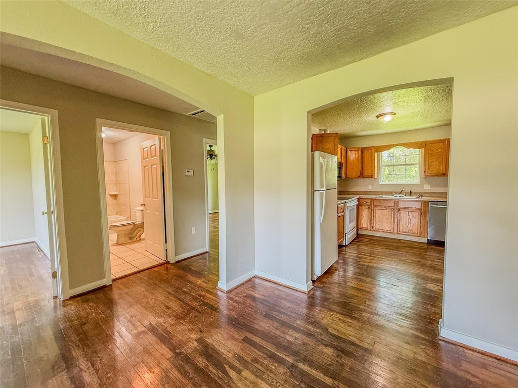 6310 Brookside Road - Photo 8
