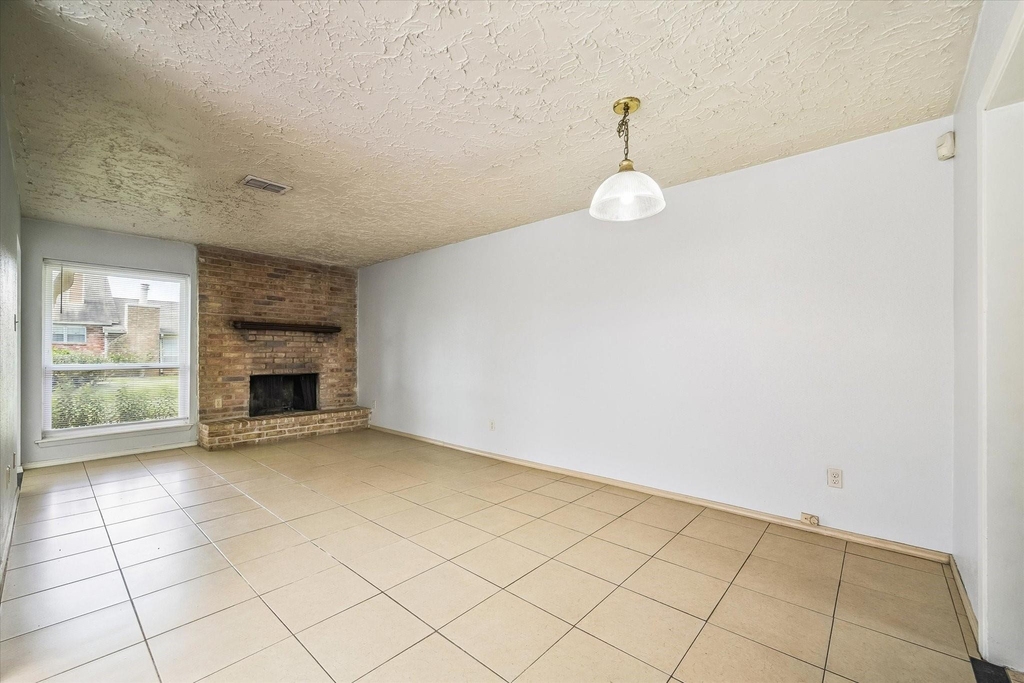 6407 S Briar Bayou Drive - Photo 3
