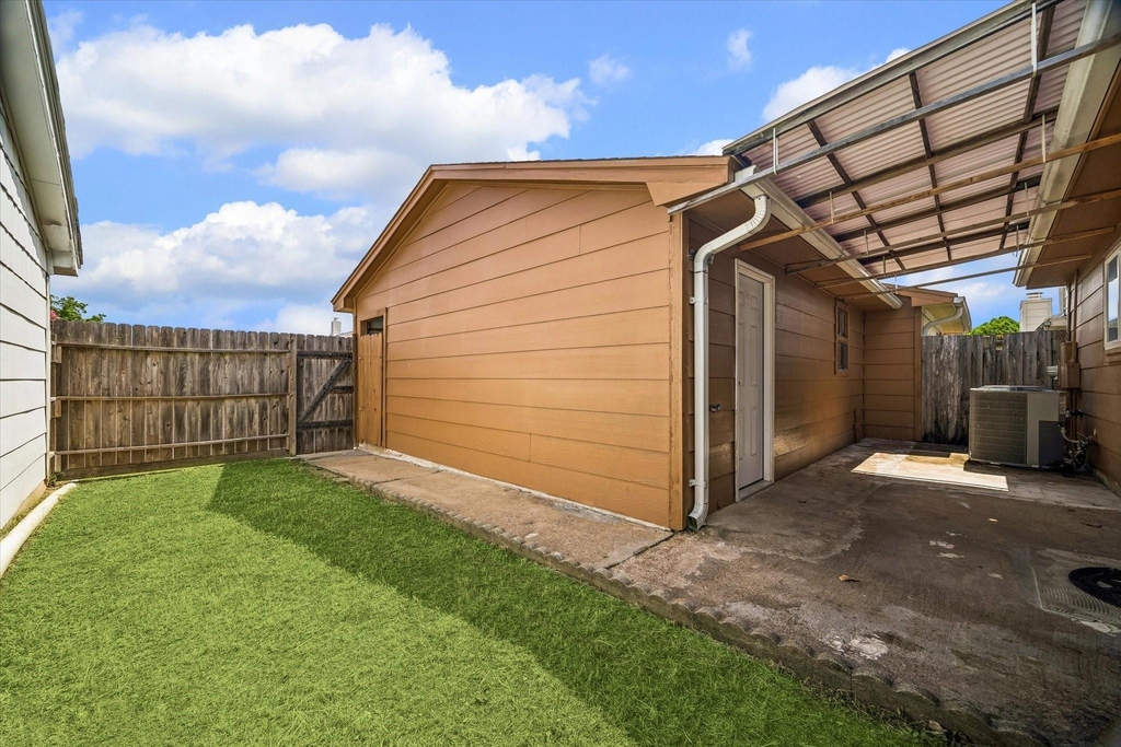 6407 S Briar Bayou Drive - Photo 11