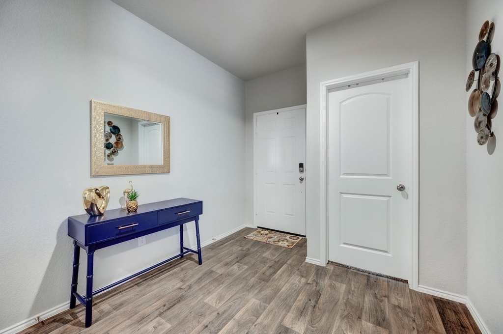 22635 Busalla Trail - Photo 4