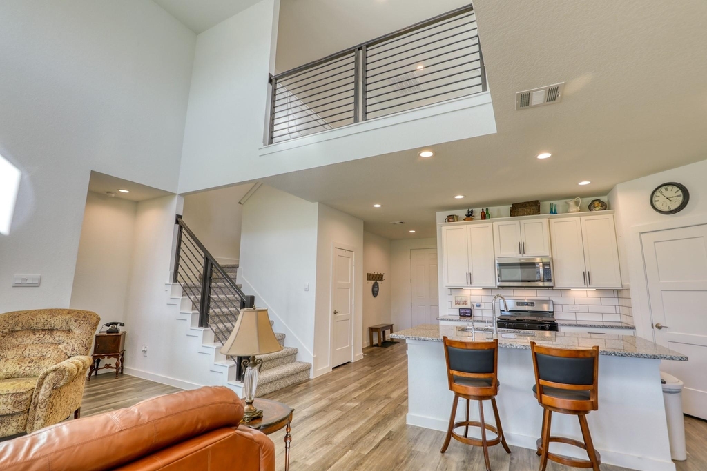 1064 Dancing Feather Street - Photo 6