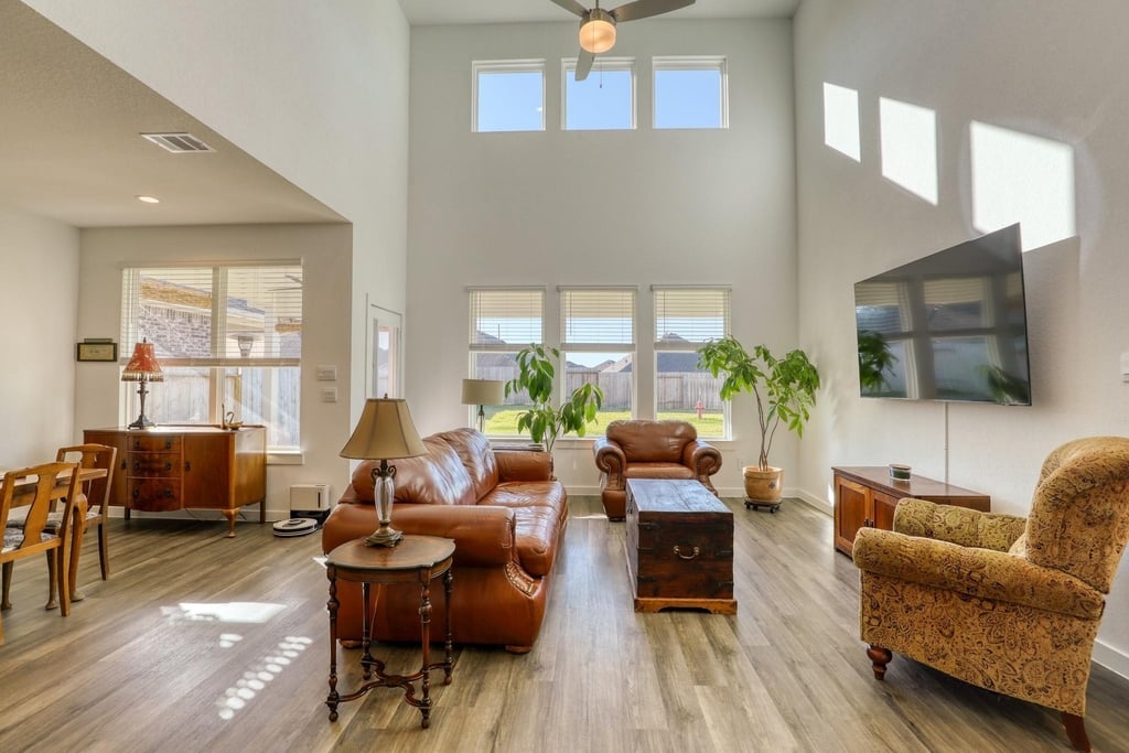 1064 Dancing Feather Street - Photo 7