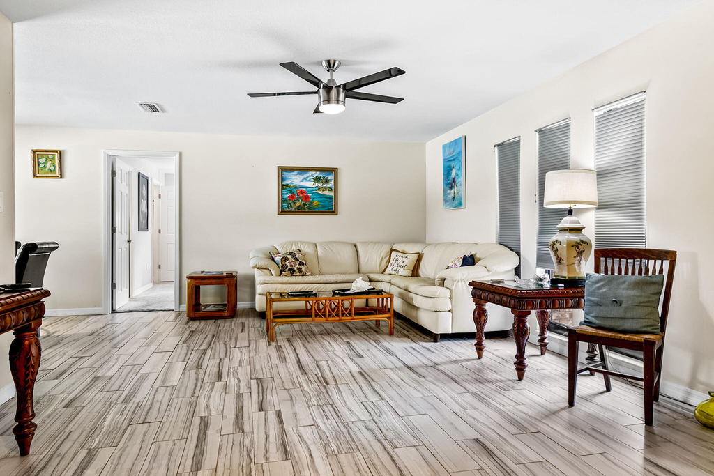 297 Harvey Avenue Ne - Photo 3
