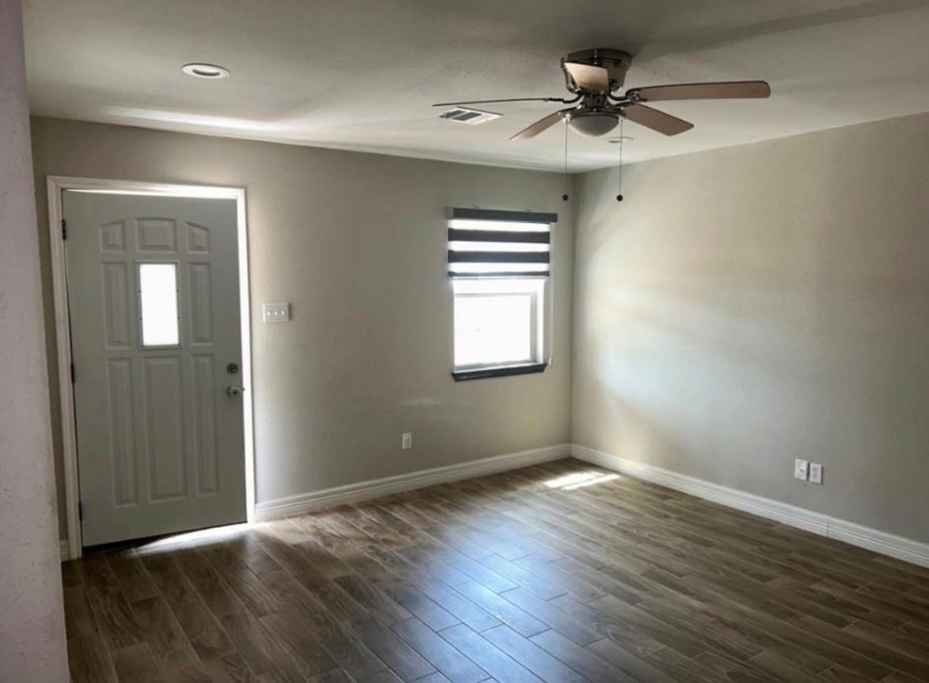 15101 South Drive - Photo 1