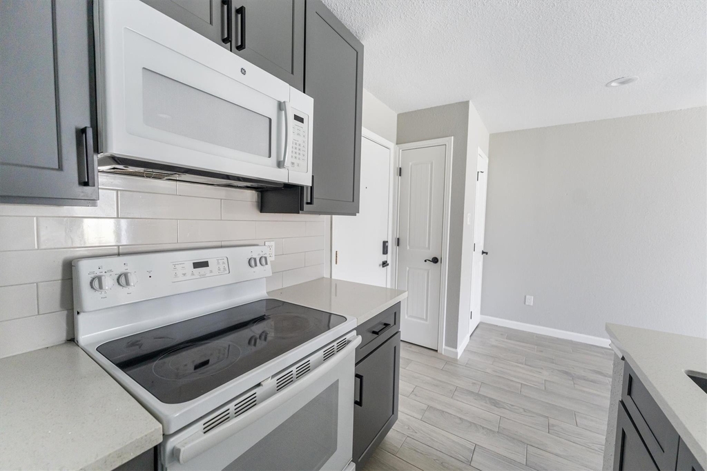 13151 Walden Road - Photo 9