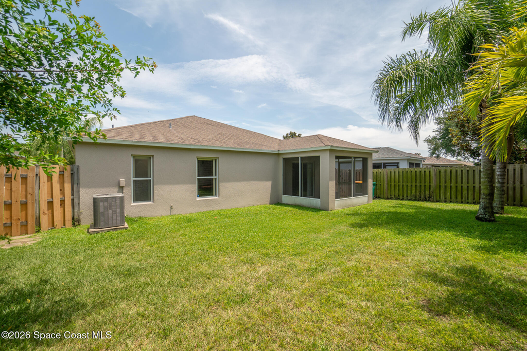 2467 Deercroft Drive - Photo 2