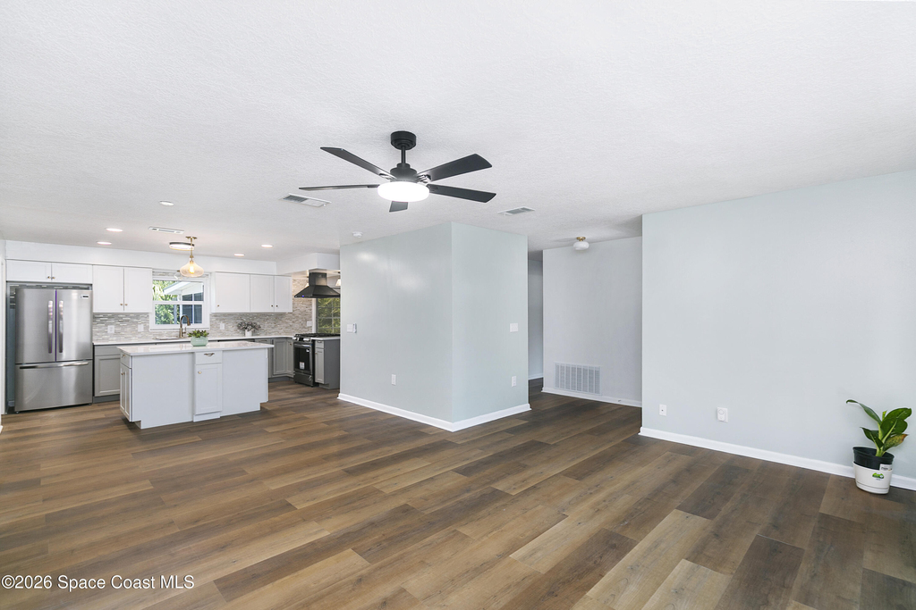 2122 Michigan Avenue - Photo 2