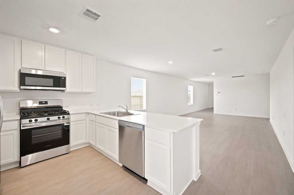 702 Umbrella Tree Drive - Photo 5