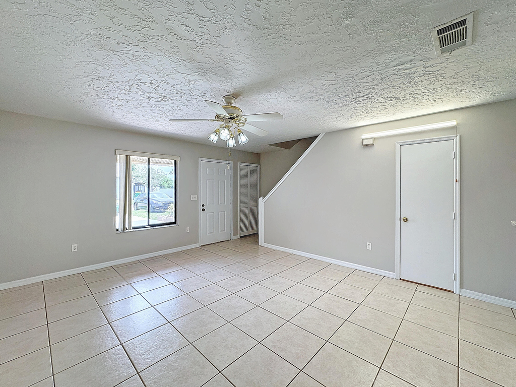 287 Nottingham Place - Photo 7
