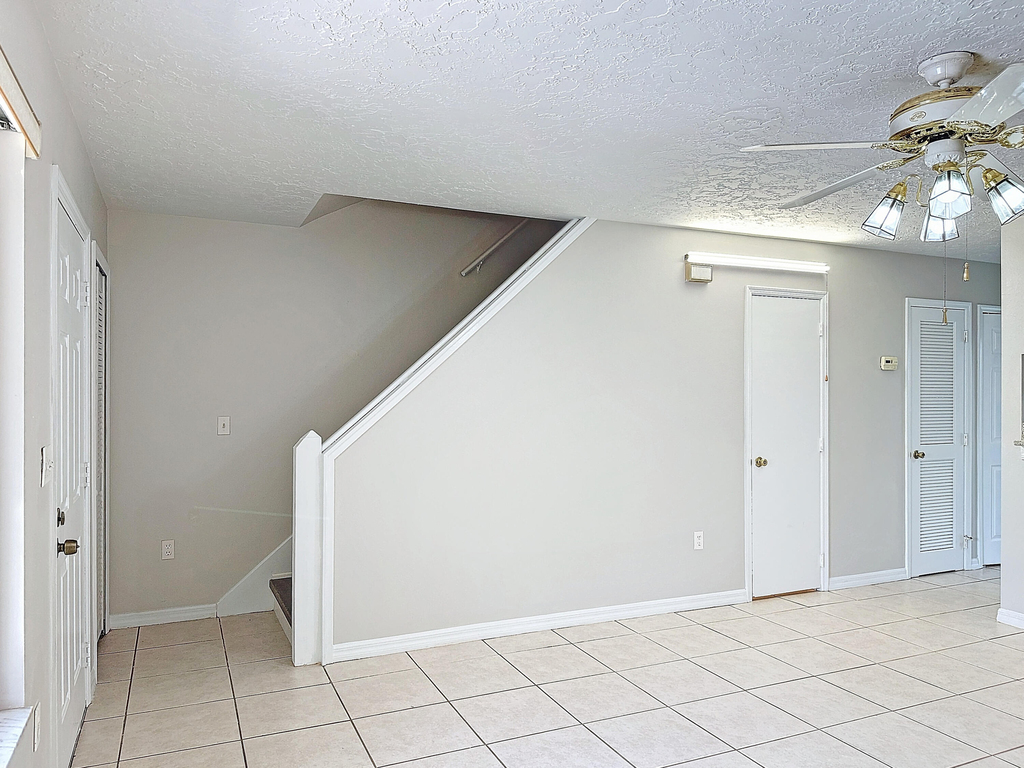 287 Nottingham Place - Photo 5