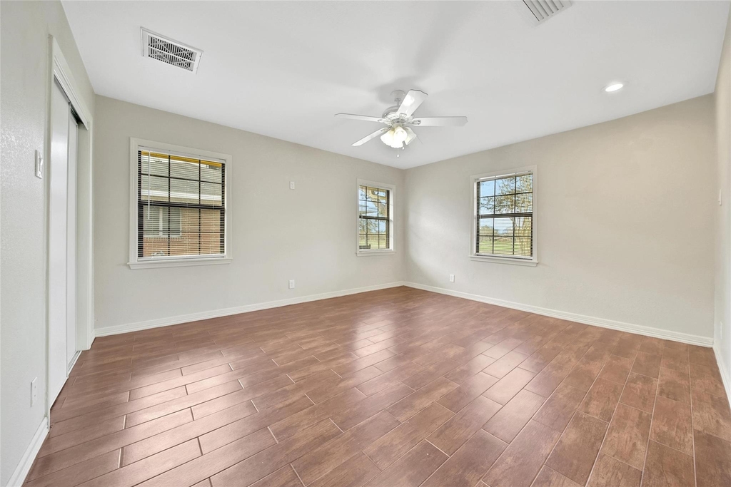 3315 S Braeswood Boulevard - Photo 18