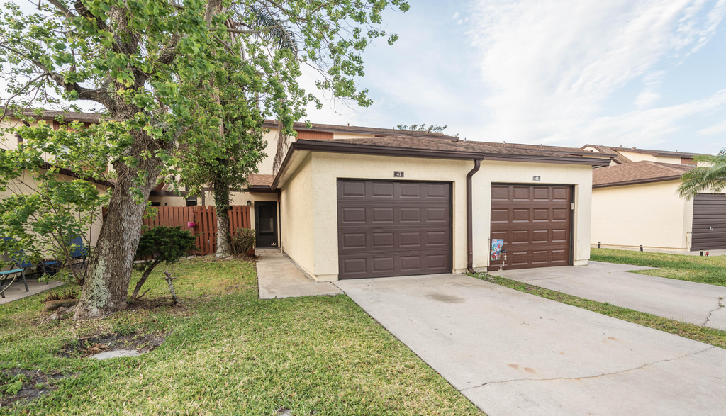 47 Bogart Place - Photo 0