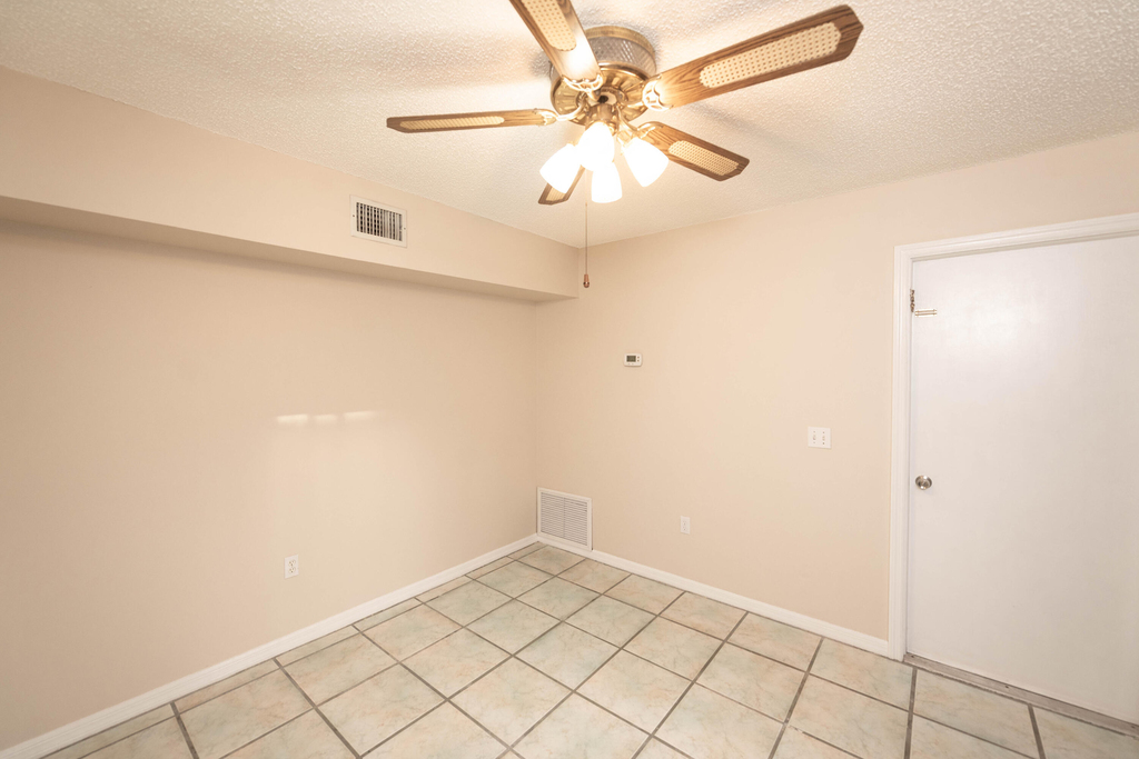 47 Bogart Place - Photo 6