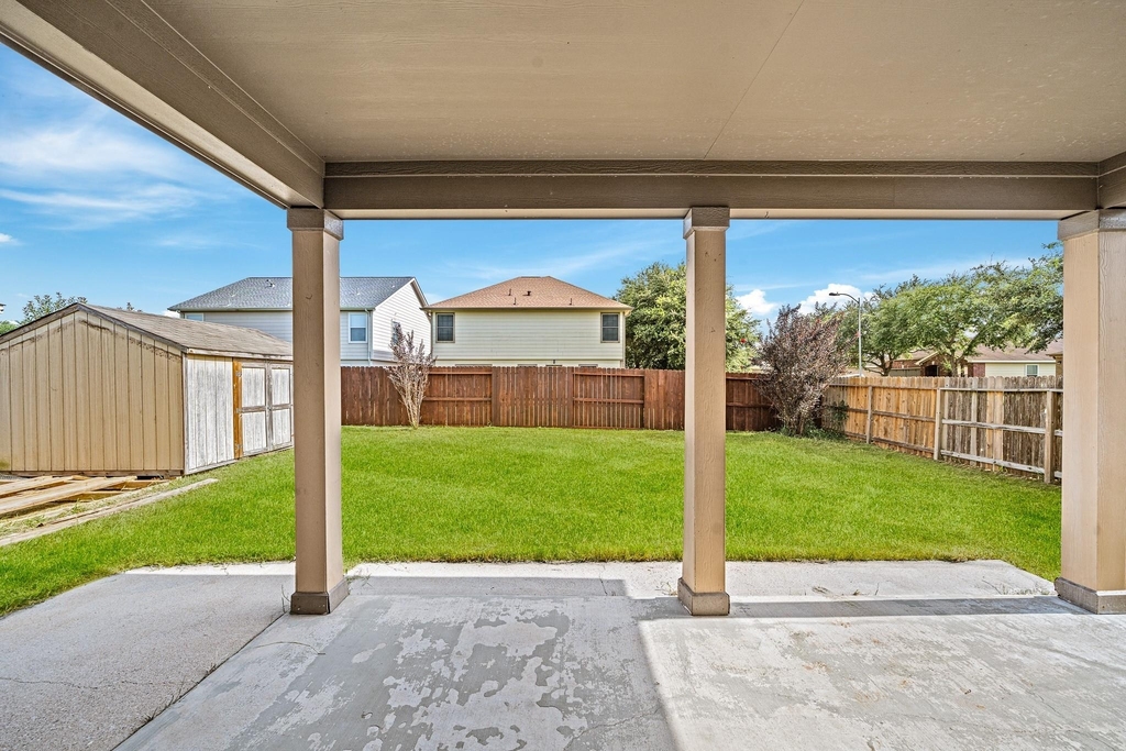 15623 Harris Canyon Lane - Photo 36