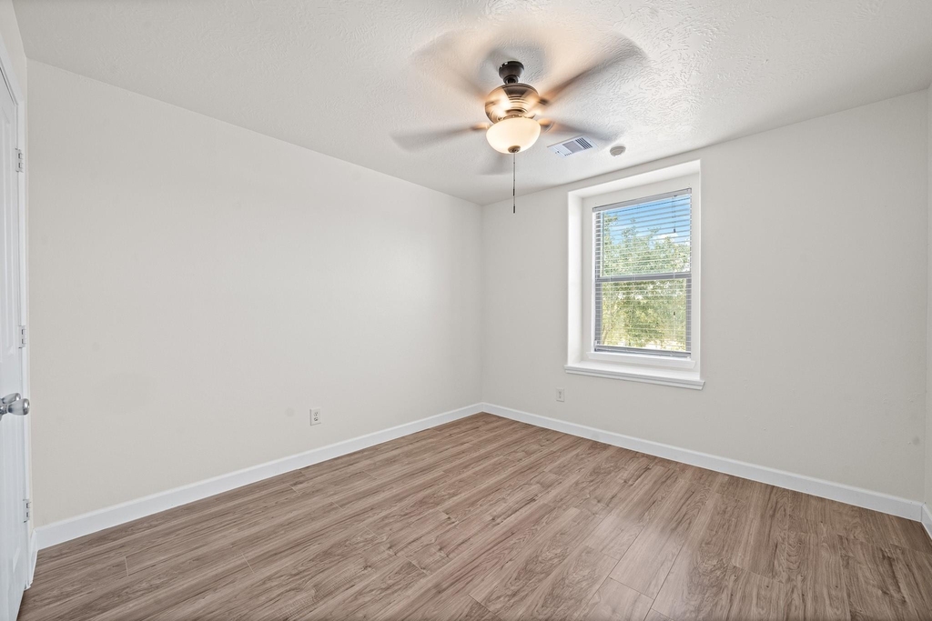 15623 Harris Canyon Lane - Photo 34