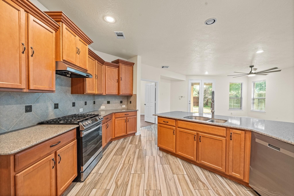 15623 Harris Canyon Lane - Photo 15