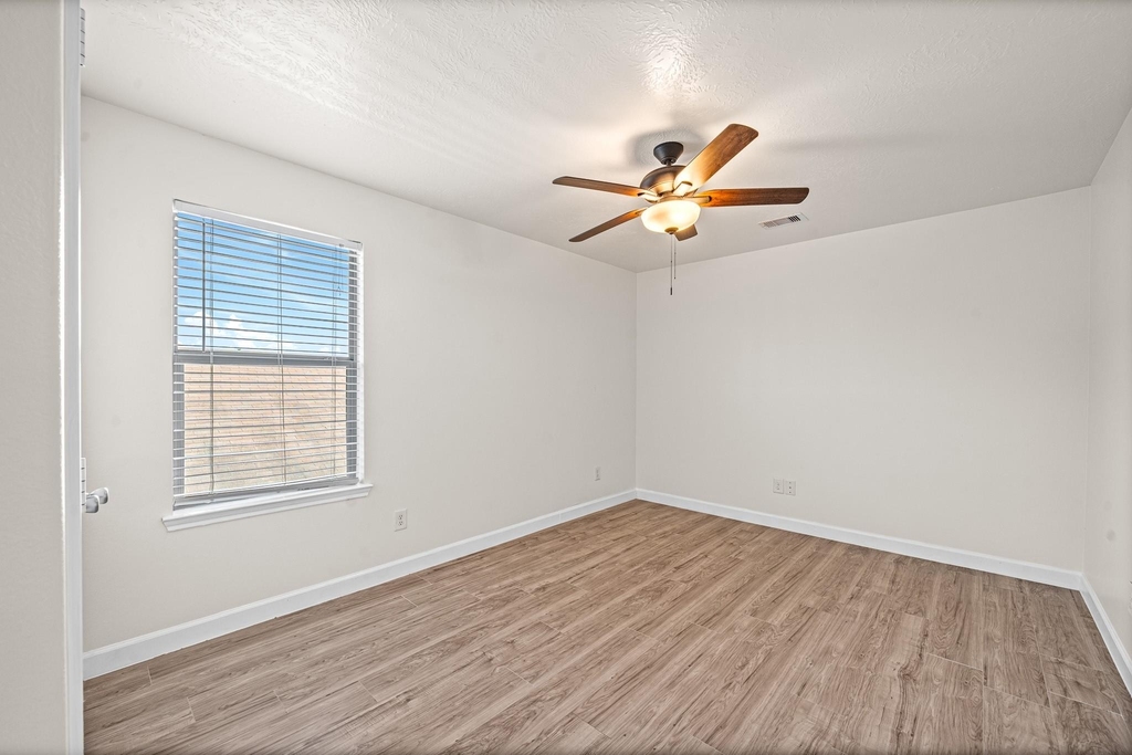 15623 Harris Canyon Lane - Photo 29