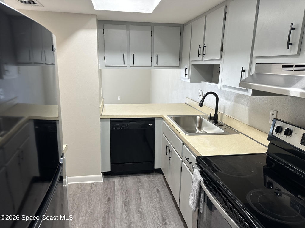 1424 Croftwood Drive - Photo 4