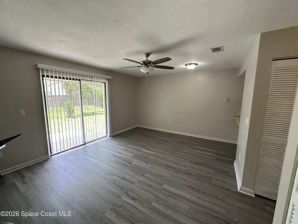 1424 Croftwood Drive - Photo 6